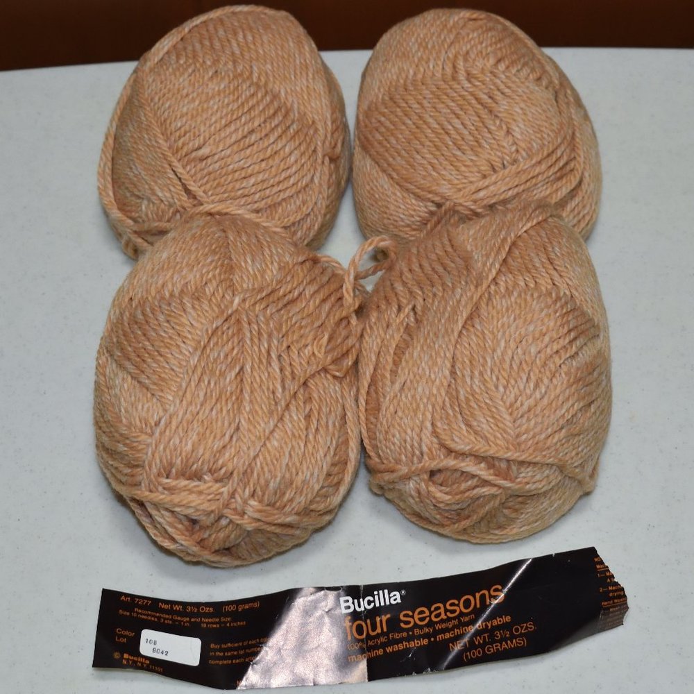 Bucilla Four Seasons (4) Skeins Bulky Yarn 100% Acrylic Camel Tweed Color 108